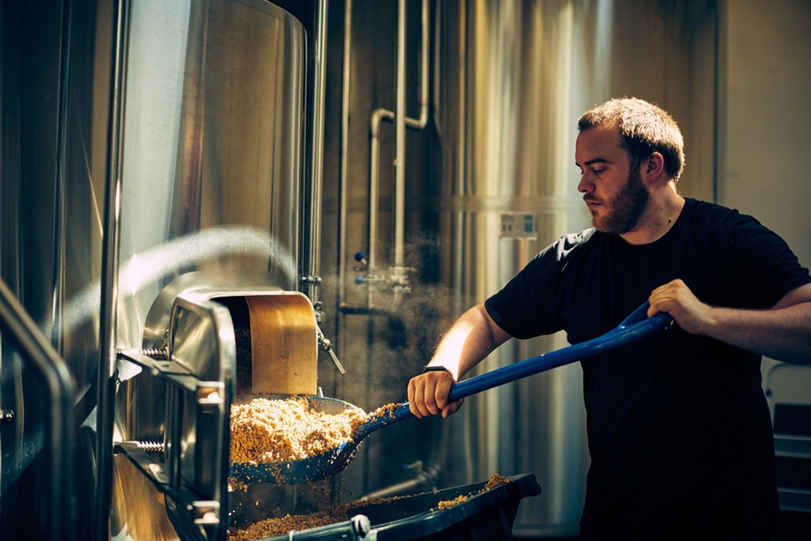 TOUR, TASTING AND LUNCH FOR SIX AT BELLFIELD BREWERY, EDINBURGH